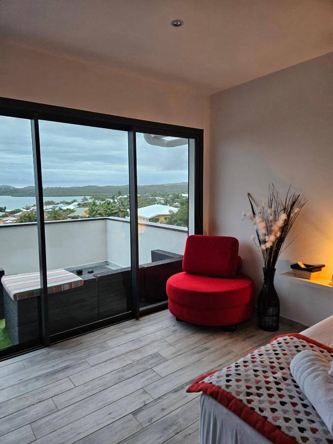 Chambre d’hôte pour 2 personnes, avec terrasse ainsi que vue et piscine En Nouvelle-Calédonie - 3