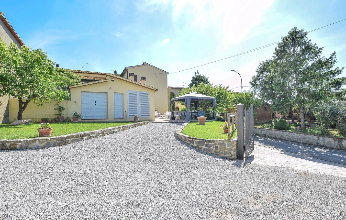 Appartamento di lusso con piscina, giardino, parcheggio e internet in Cortona, Provincia di Arezzo