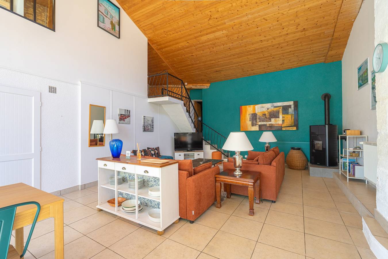 Petite maison "Gîte Le Sun House" avec piscine partagée, terrasse privée et Wi-Fi in Saint-Romain-de-Benet, Région de Saintes