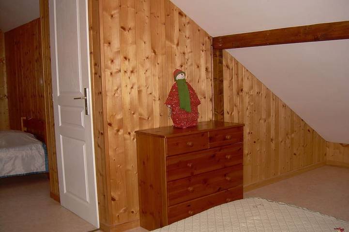 Gîte pour 7 personnes, avec terrasse ainsi que jardin et piscine, animaux acceptés à Saulxures-sur-Moselotte - 3