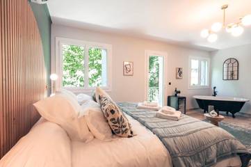 Hôtel pour 3 personnes, avec jardin et vue à Cucuron
