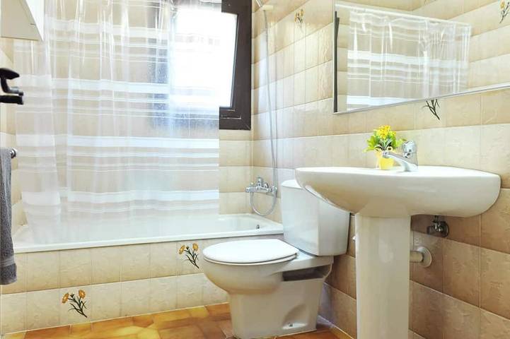 Haus mit Privater Pool im Puig Sec in l'Escala, Oberampurien
