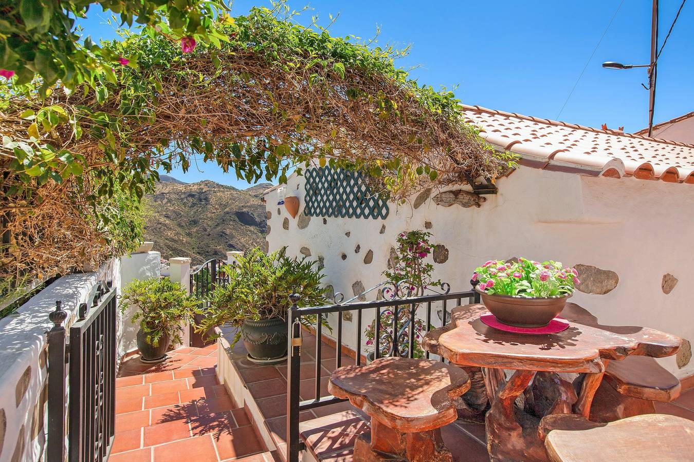 Ferienhaus 'Casita Roque Nublo' mit Bergblick, Garten und Wlan in Lomo de Los Santos, Tejeda