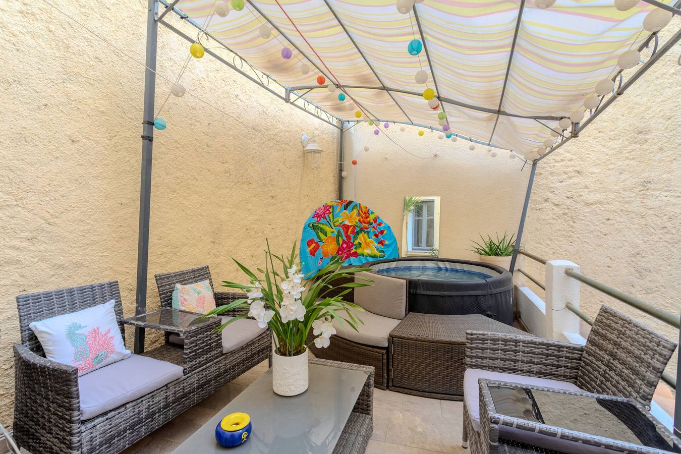 Appartement entier, Appartement 'Esprit Tahiti' avec Wi-Fi in Rivesaltes, Région de Perpignan