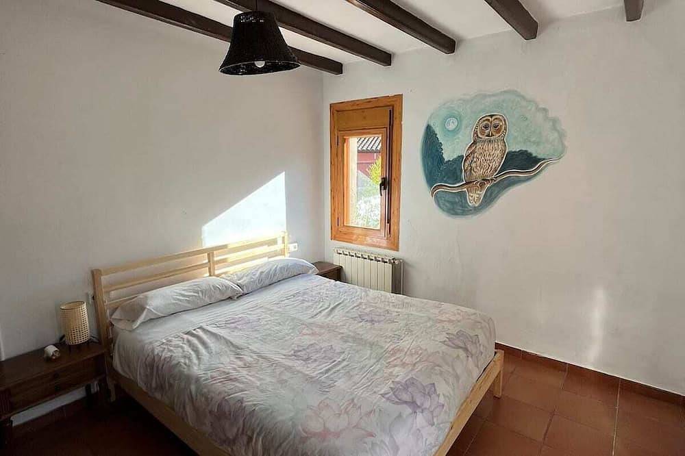 Niu House – Private / Near Bcn |  Pool | Nature | Perfect for Families & Groups in Vallgorguina, Provincia de Barcelona