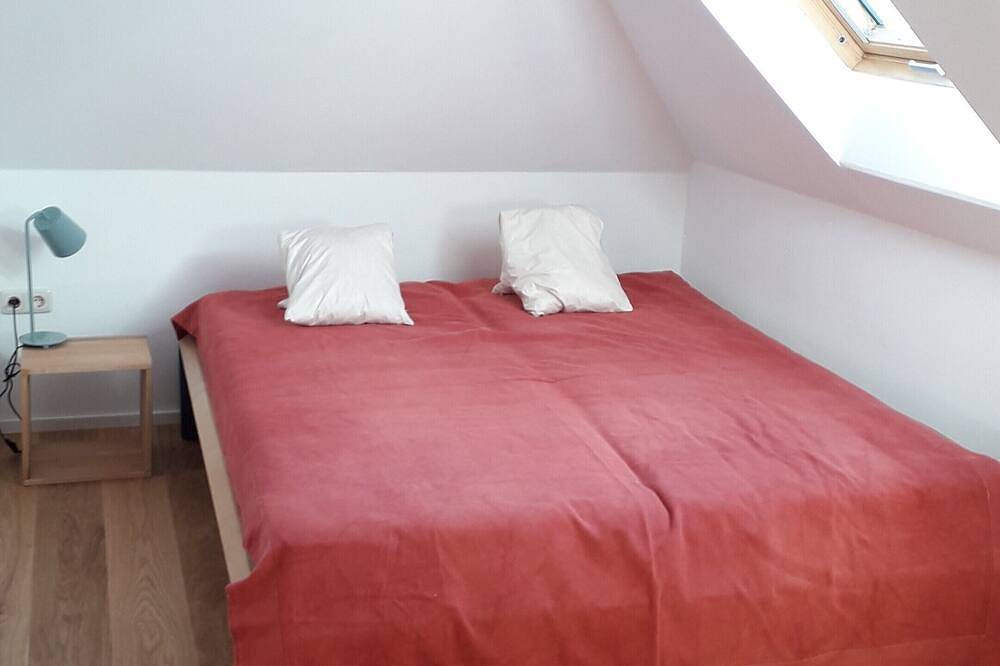 Ganze Wohnung, Zentrumsnahe  Dachwohnung in grüner Oase in Lauf an der Pegnitz, Frankenalb