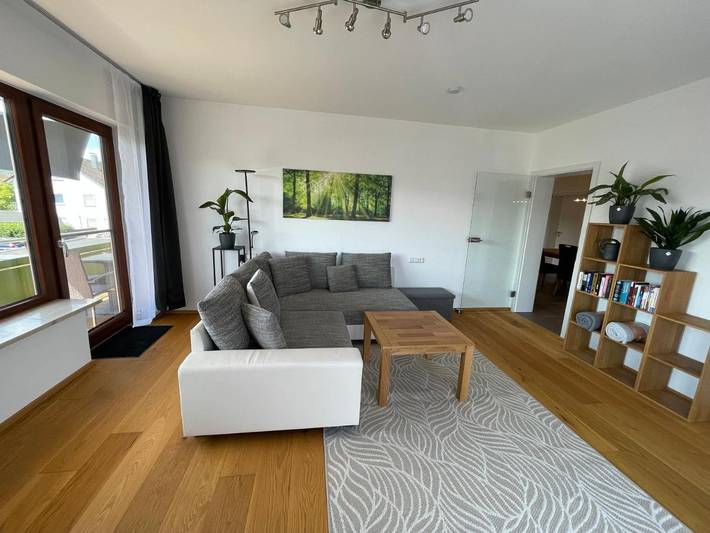 Ferienwohnung für 3 Personen, mit Balkon und Ausblick in Rottenburg