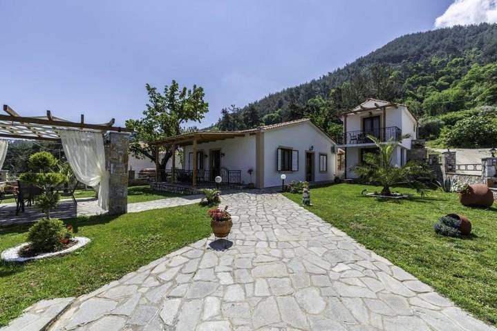 Villa für 12 Personen, mit Garten und Ausblick sowie Pool auf Thassos - 2