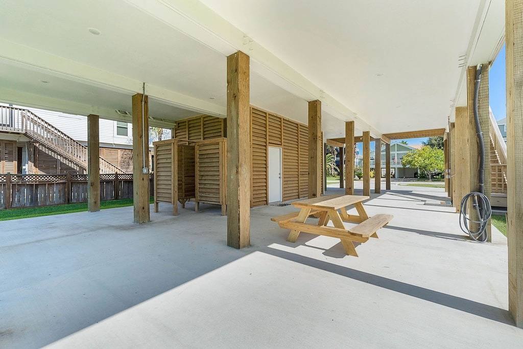 Vacation House for 14 Guests in Galveston Island, Galveston