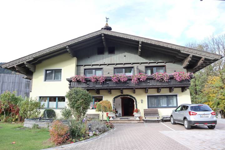 Bauernhof für 3 Personen, mit Terrasse und Garten sowie Ausblick in Schladming
