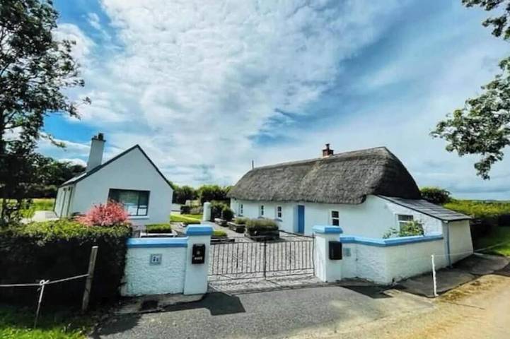 Cottage for 8 people, with pets in County Tipperary