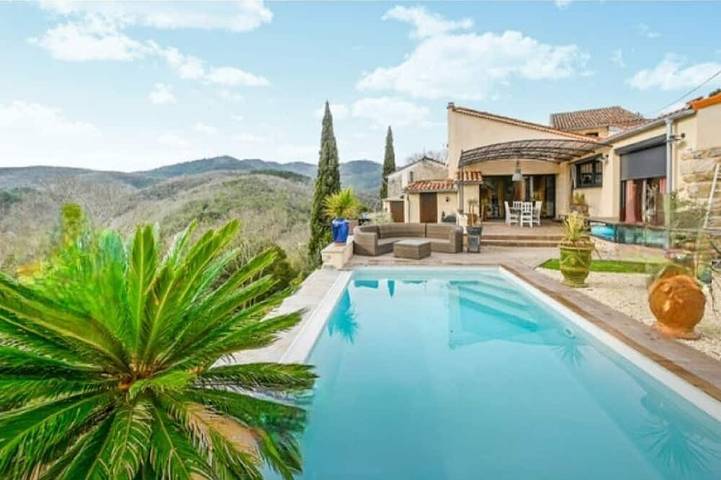 Location de vacances pour 8 personnes, animaux acceptés à Saint-Paul-la-Coste