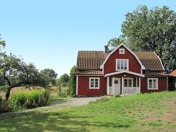 Ferienhaus für 8 Personen, mit Terrasse und Garten in Södermanland