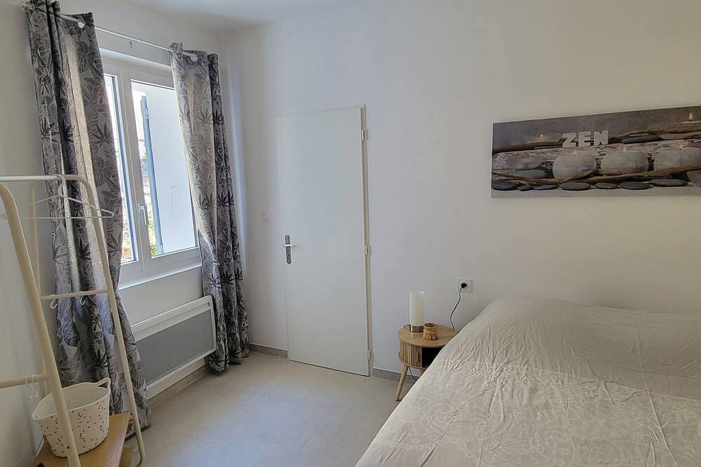 Ganze Wohnung, The Here and Now | Refurbished | Right in the Heart of Downtown in Sainte-Cécile-les-Vignes, Vaucluse