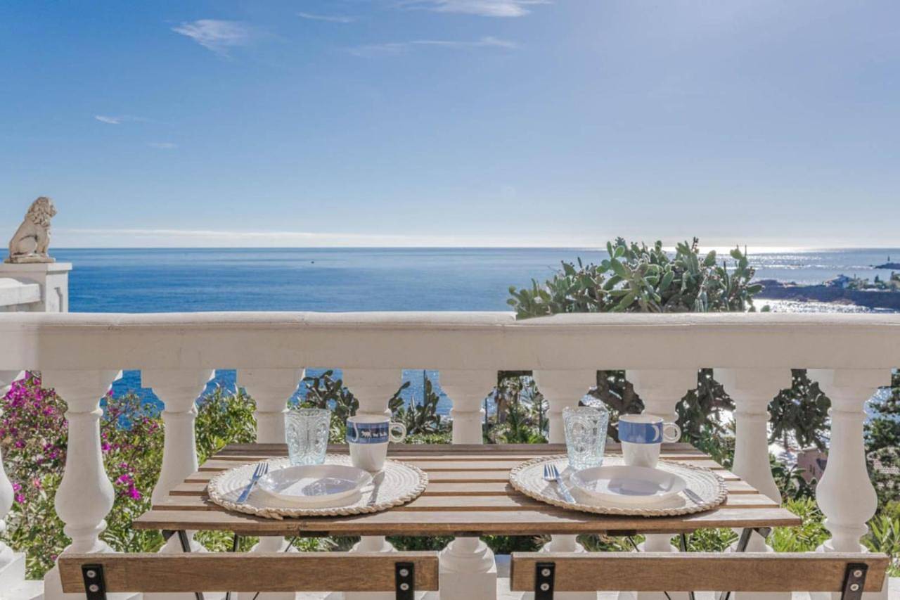 Appartement entier, Apartment with Sea View in Saint-Raphaël, Massif de l'Esterel