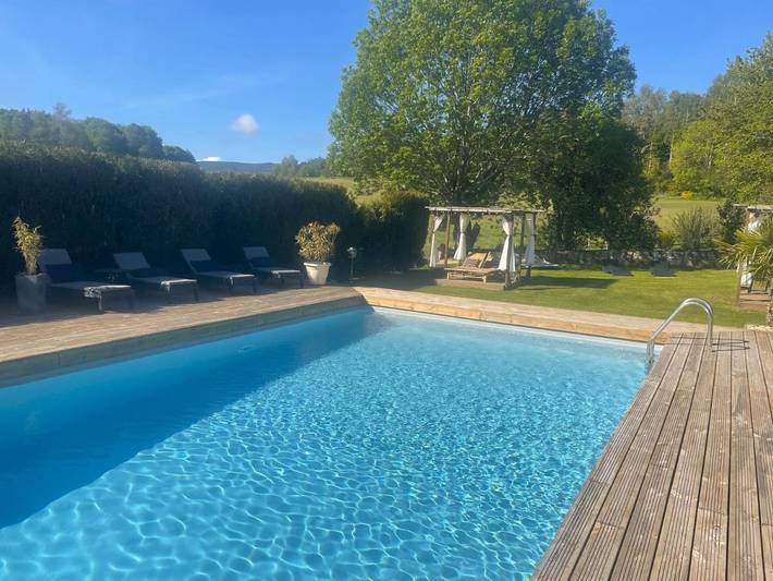 Location de vacances pour 3 personnes, avec piscine ainsi que jacuzzi et jardin à Chaudes-Aigues - 3
