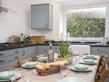 Holiday Home for 8 People in Criccieth, Gwynedd, Photo 4