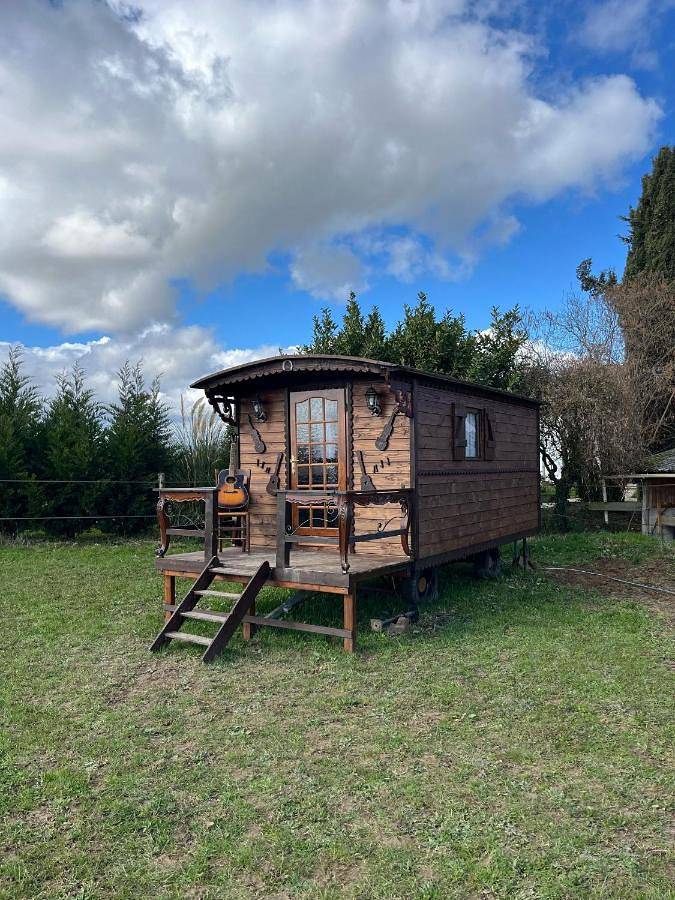 Location de vacances pour 2 personnes, avec Terrasse et Jardin dans Cruzilles-lès-Mépillat