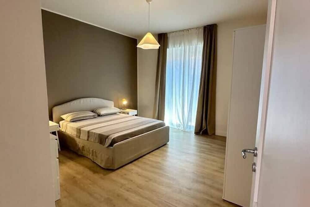 Appartamento intero, Sesto Hub: Design 3 Balconi tra fiume e Leonardo in Sesto Calende, Comune di Sesto Calende