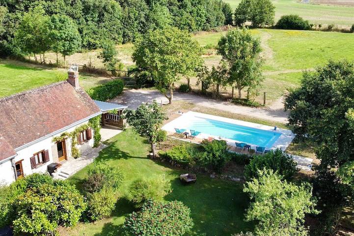 Casa rural para 4 personas, con jardín además de jacuzzi y piscina, Se admiten mascotas - 1