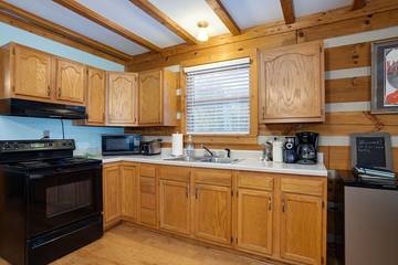 Log Cabin for 3 Guests in Nashville, Tennessee, Picture 2