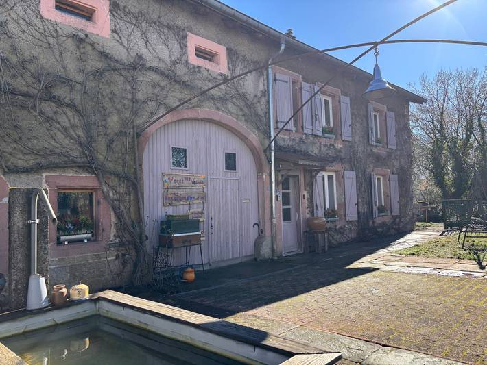 Gîte pour 11 personnes, avec Balcon et Terrasse ainsi que Jacuzzi et Jardin dans Saint-Remy