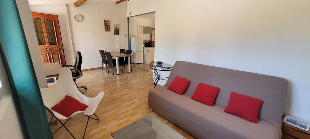 Appartement de vacances pour 4 personnes, avec Terrasse et Jardin à Trans-en-Provence