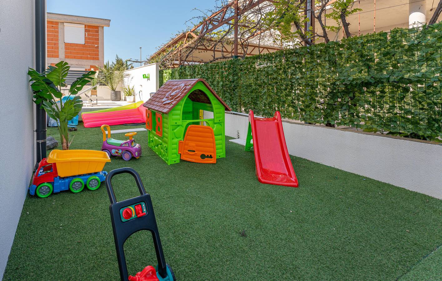 Ferienhaus für 10 Personen mit Terrasse in Drage, Zadar