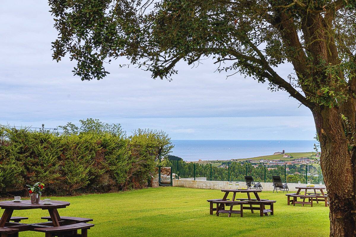 Apartamento entero, Apartamento de vacaciones para 5 personas in Miengo, Costa de Cantabria