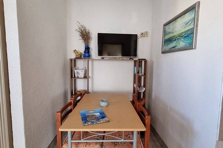 Ganze Wohnung, 2-Zimmer-Wohnung mit Terrasse in Biograd na Moru, Zadar