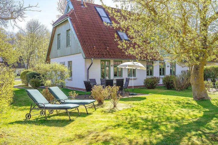 Ferienhaus für 6 Personen, mit Sauna und Garten, mit Haustier in Wustrow