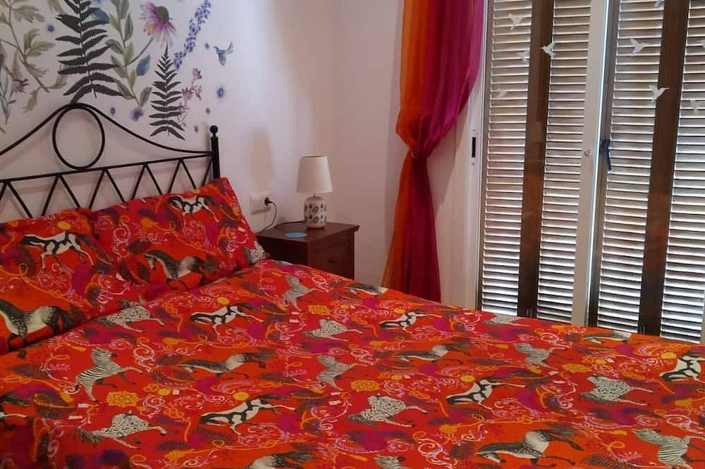 Entire apartment, Fantastic Family Apartment with Indoor/Outdoor Pools & Gardens, Secure Parking in Playas de Vera, Vera