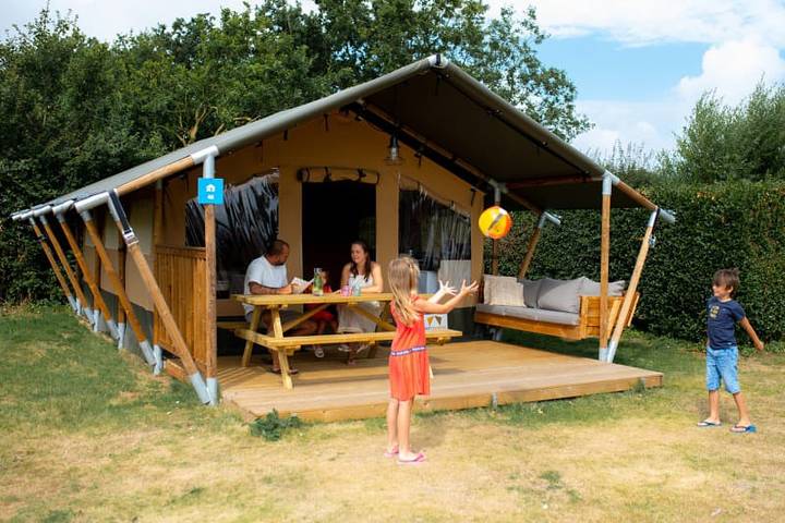Camping für 4 Personen, mit Balkon/Terrasse und Terrasse sowie Seeblick in den Niederlande - 4