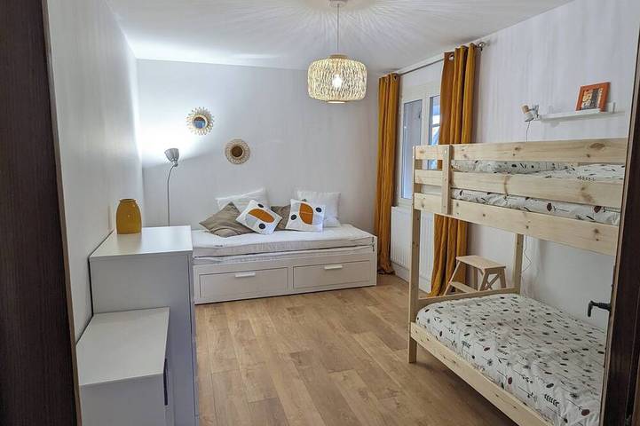 Location de vacances pour 8 personnes, avec jardin à Fronsac - 3