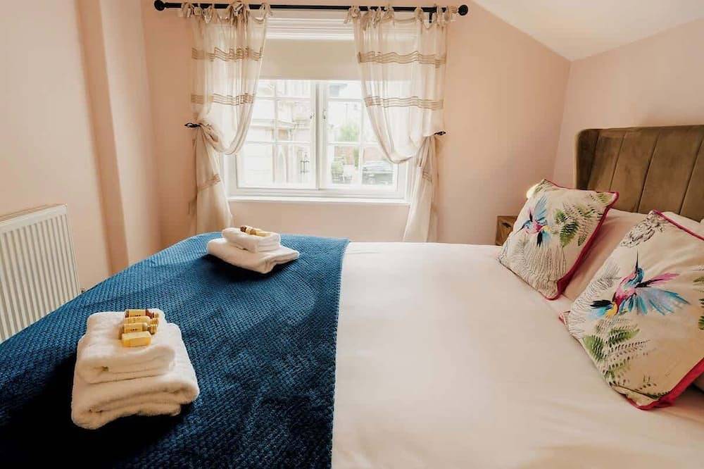 Enjoy river views with your coffee! Walk to town in Chester, West Cheshire und Chester