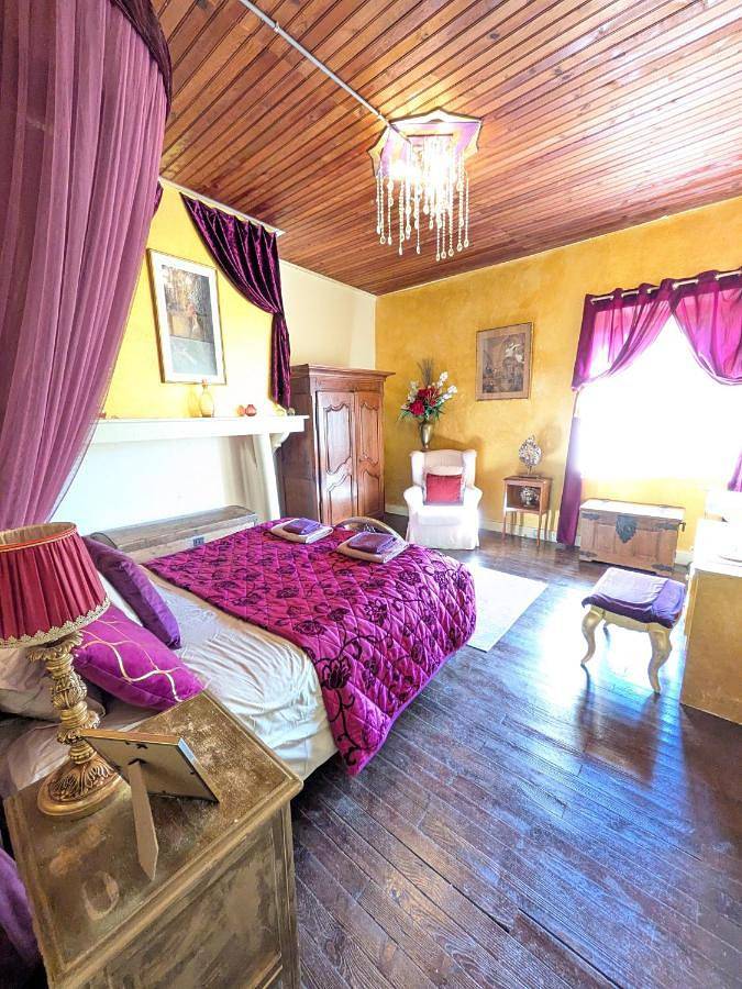 Chambre d’hôte pour 2 personnes, avec Terrasse et Jacuzzi ainsi que Jardin et Vue dans l' Ariège - 2