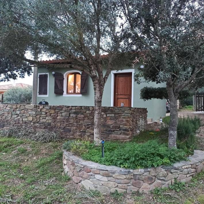 Villa per 4 persone, con Balcone e Terrazza nonché Giardino a Sassari