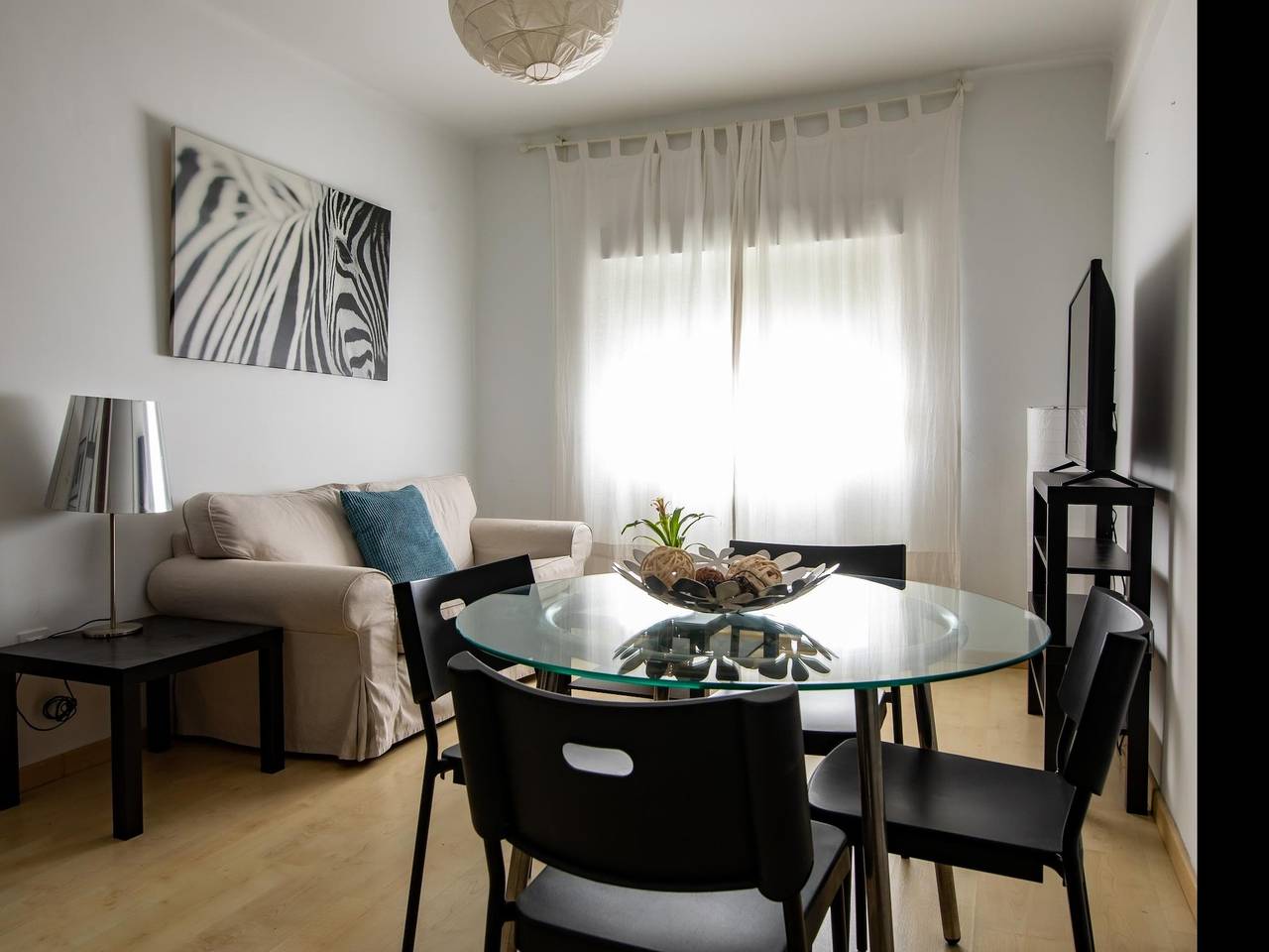 Apartamento vacacional entero, Cervantes Apartment 32 2Bt 1Br in Málaga Centro, Málaga