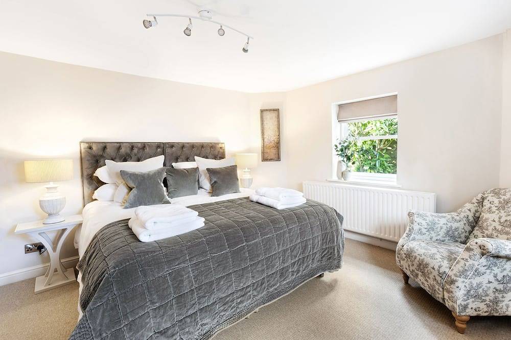 Entire spacious apartment - central Harrogate in Nidderdale AONB