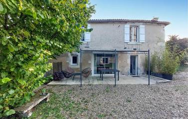 Gîte pour 6 personnes, avec jardin et piscine à Dompierre-sur-Charente