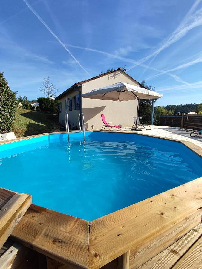 Maison de vacances pour 4 personnes, avec jardin ainsi que vue et piscine, animaux acceptés - 1