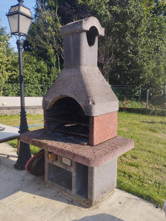 Location de vacances pour 4 personnes, avec piscine ainsi que bassin pour enfant et jardin à Dolomieu - 2