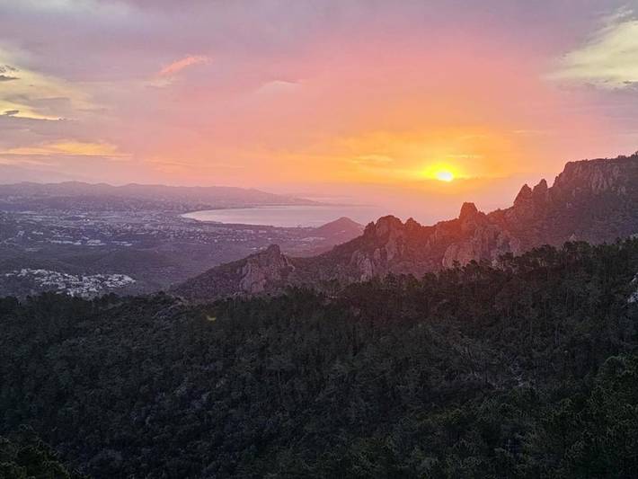 Gîte pour 2 personnes, avec piscine ainsi que sauna et jardin dans Saint-Jean de l'Esterel - 4