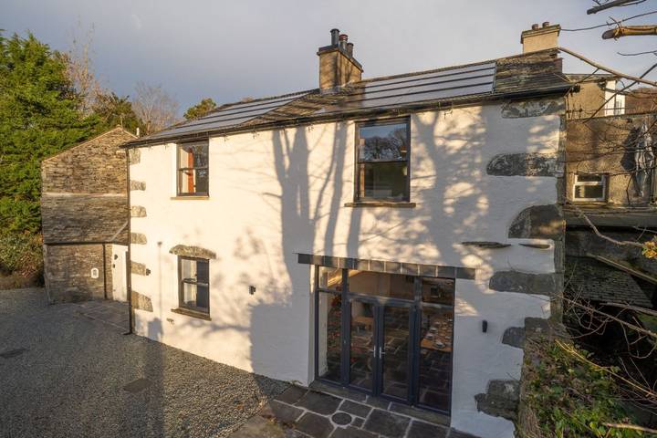Holiday rental for 8 people, with balcony and garden, child-friendly in Ambleside