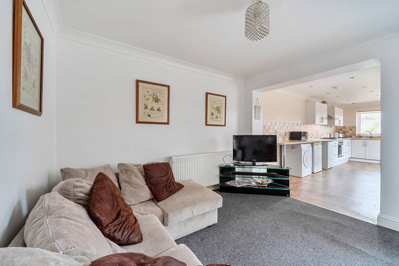 3 Bed - Sleeps 6 - Parking - Central Canterbury in Kent