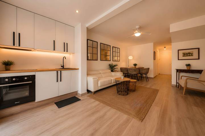 Entire apartment, Los Arcos | Charming Patio Pool Townhouse in Marbella East, Marbella