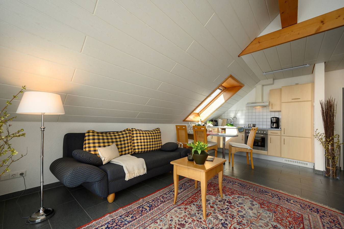 Ganze Wohnung, Ferienwohnung "Mara" am Bodensee mit Wlan, Terrasse & Garten in Öhningen, Hegau