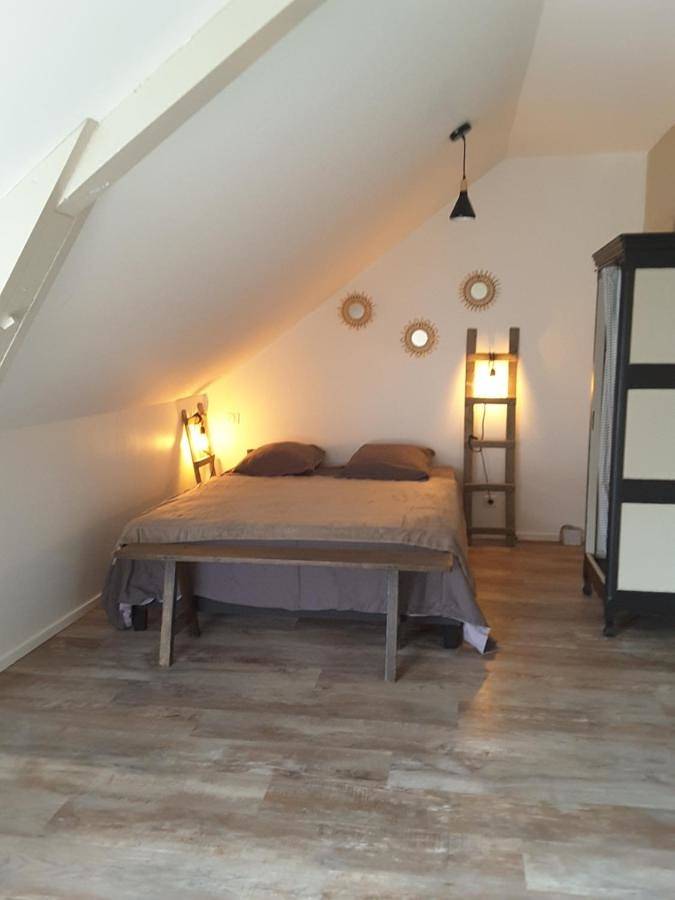 Large Double Room in Longué-Jumelles, Vallée de la Loire