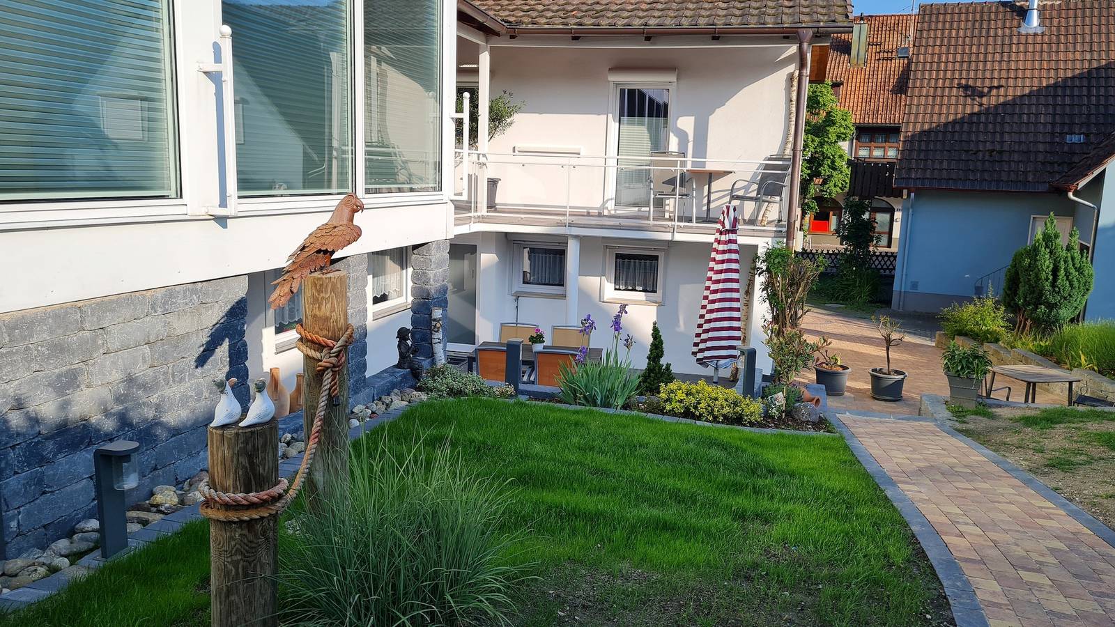 Ganze Ferienwohnung, Fewo Christal - Christal 2, 1-Zimmer-Fewo, 28 qm, Og, Balkon, 200 m zum See in Gaienhofen, Untersee