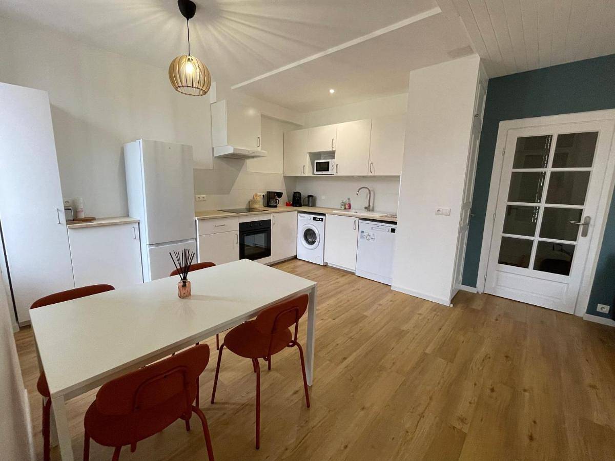 Appartement entier, One-Bedroom Apartment in Capdenac-Gare, Aveyron